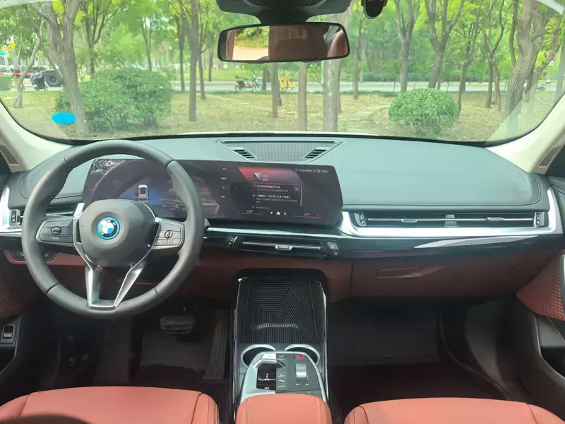 2026 BMW iX1 с пробегом 100 км