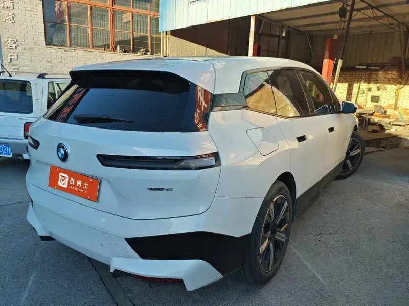 2022 BMW iX с пробегом 65 000 км