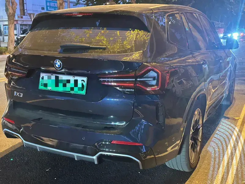 2024 BMW iX3 с пробегом 37 000 км