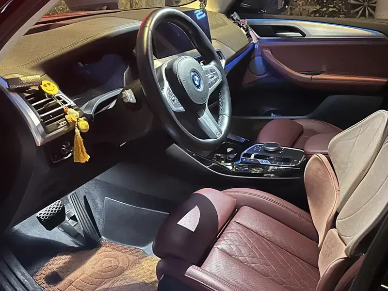 2024 BMW iX3 с пробегом 37 000 км