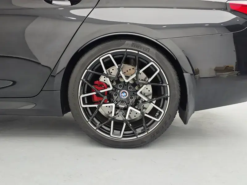2021 BMW M5 с пробегом 28 300 км