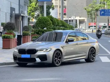 BMW M5