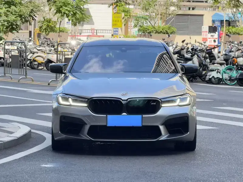 2021 BMW M5 с пробегом 20 000 км