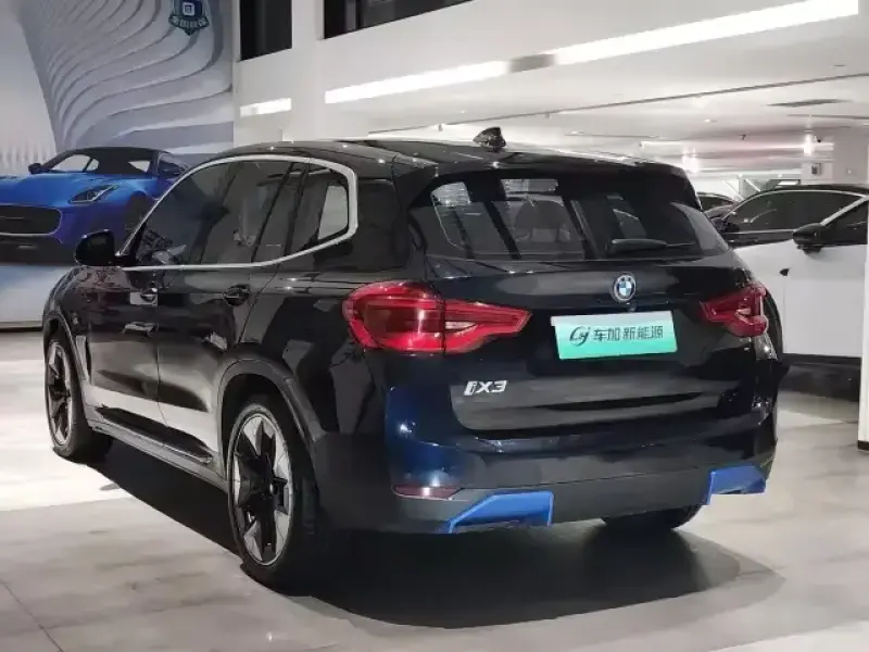 2021 BMW iX3 с пробегом 142 500 км