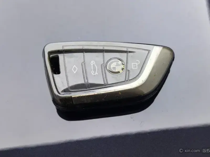 2023 BMW iX3 с пробегом 51 400 км