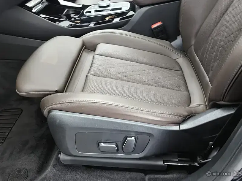 2023 BMW iX3 с пробегом 51 400 км