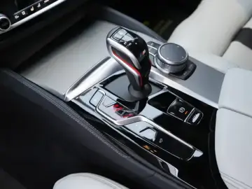 2021 BMW M5 с пробегом 33 000 км