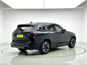 2023 BMW iX3 с пробегом 36 600 км
