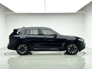 2023 BMW iX3 с пробегом 36 600 км