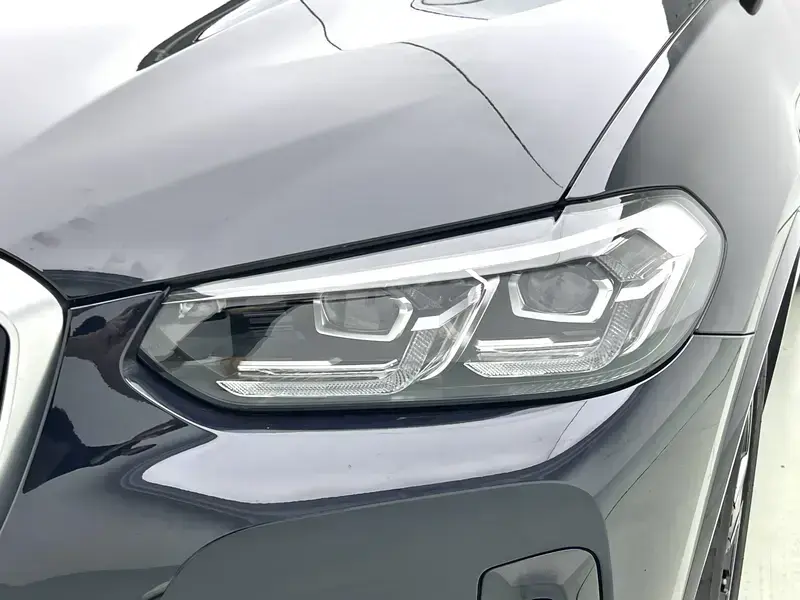 2023 BMW iX3 с пробегом 36 600 км