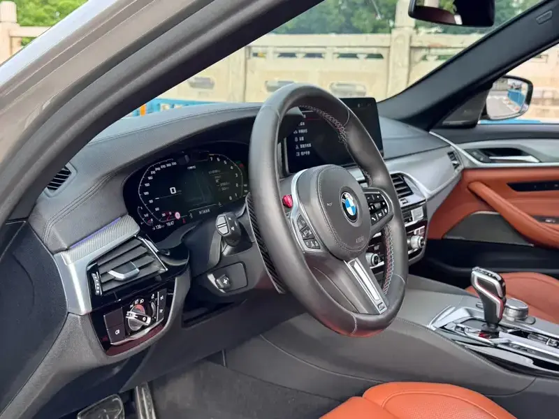 2021 BMW M5 с пробегом 80 000 км