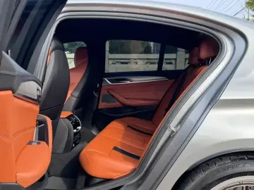 2021 BMW M5 с пробегом 80 000 км