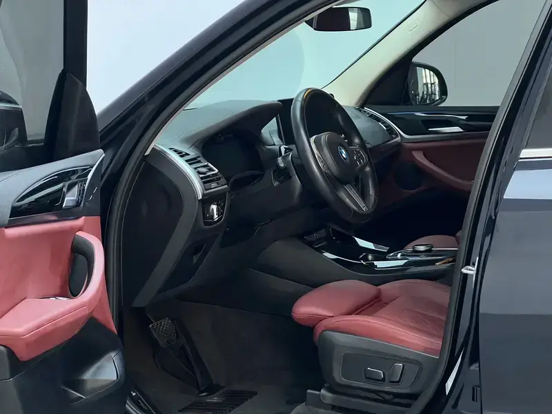 2023 BMW iX3 с пробегом 73 000 км
