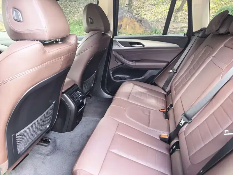 2021 BMW iX3 с пробегом 7 500 км
