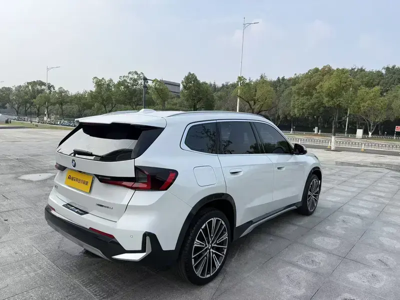 2023 BMW X1 с пробегом 39 000 км