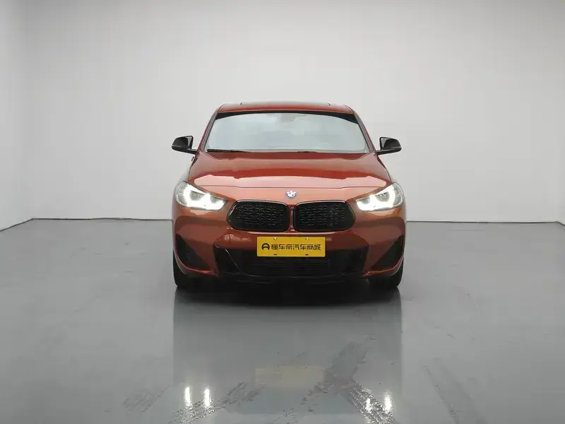 2022 BMW X2 с пробегом 35 600 км