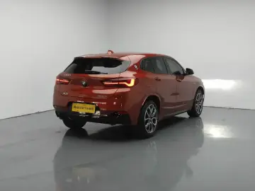 2022 BMW X2 с пробегом 35 600 км
