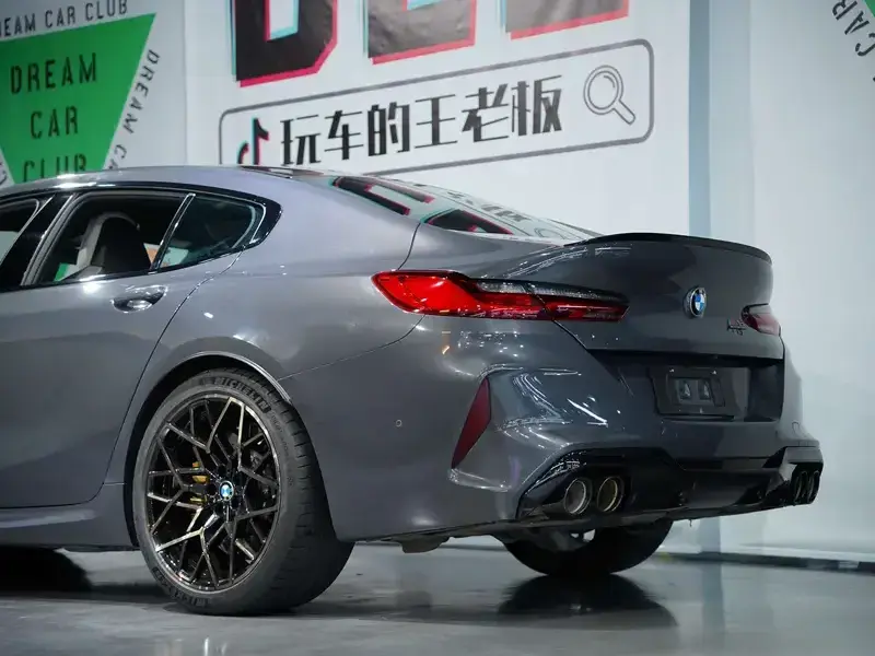 2020 BMW M8 с пробегом 33 600 км