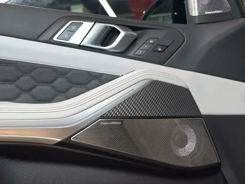 2022 BMW X5 M с пробегом 24 000 км