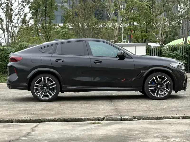 2020 BMW X6 M с пробегом 53 000 км