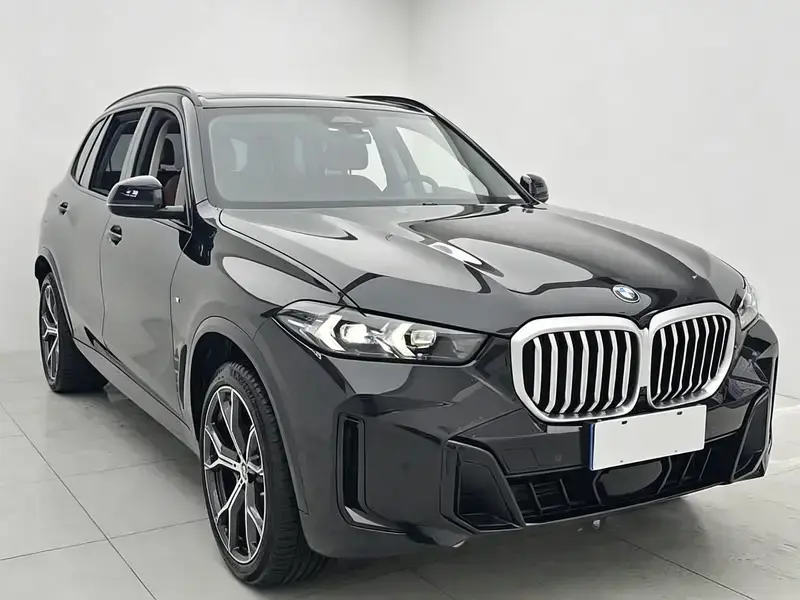 2025 BMW X5 с пробегом 9 000 км