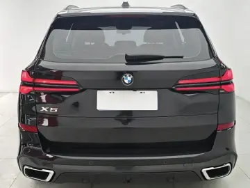 2025 BMW X5 с пробегом 9 000 км