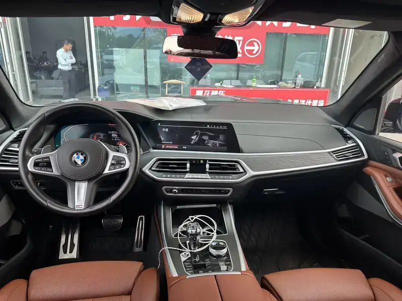 2021 BMW X7 с пробегом 49 100 км