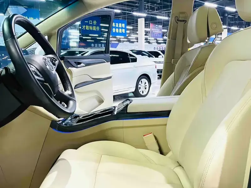 2022 Buick GL8 с пробегом 66 000 км