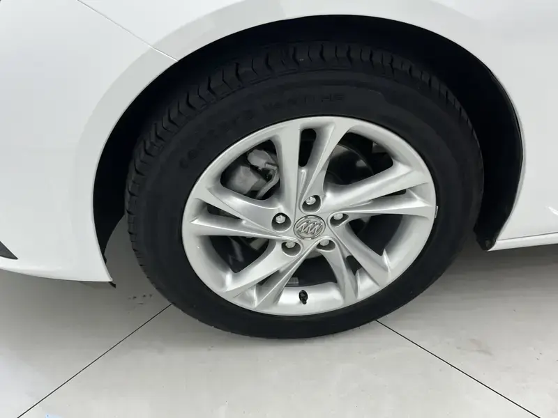 2021 Buick Regal с пробегом 47 000 км
