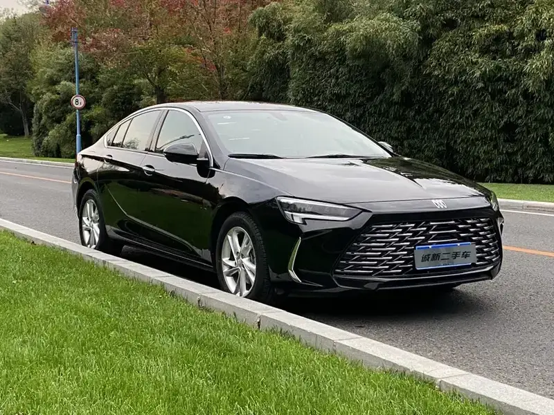 2023 Buick Regal с пробегом 6 000 км