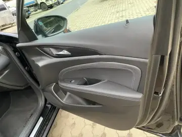 2023 Buick Regal с пробегом 6 000 км