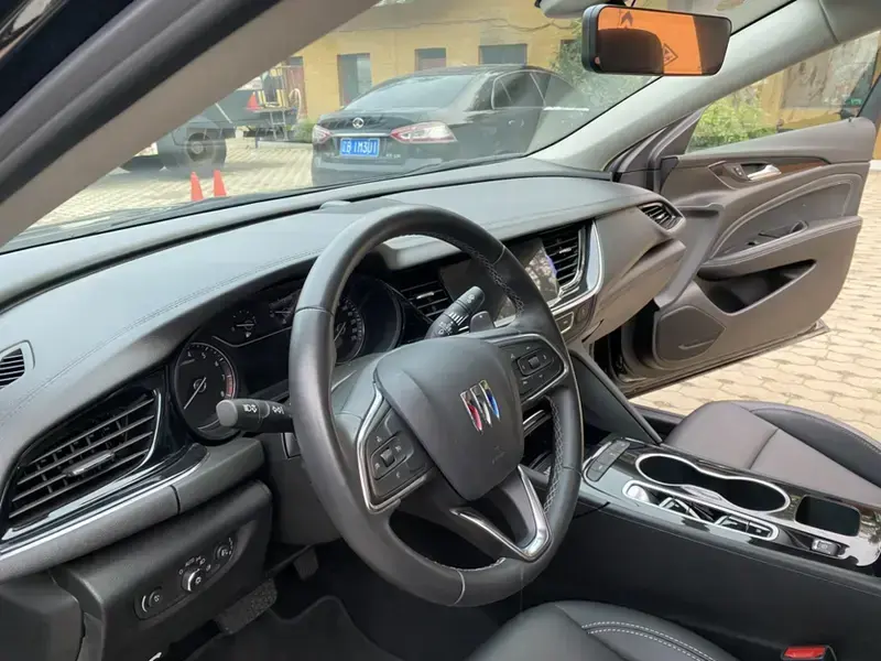2023 Buick Regal с пробегом 6 000 км