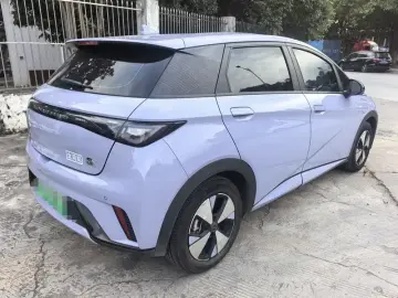 2023 BYD Dolphin с пробегом 42 000 км