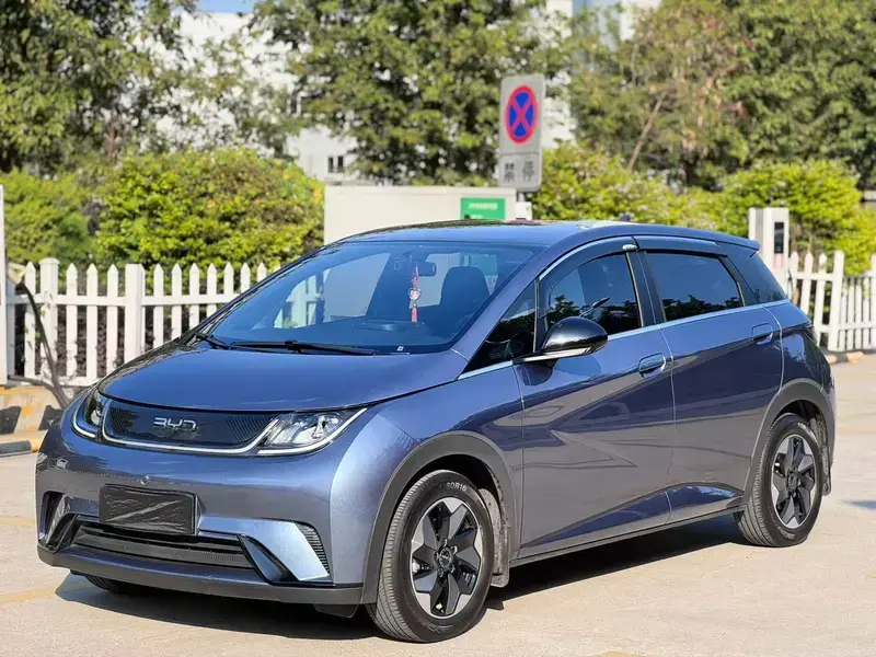 2025 BYD Dolphin с пробегом 8 700 км