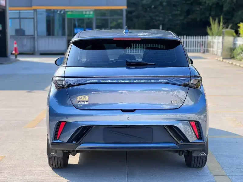 2025 BYD Dolphin с пробегом 8 700 км