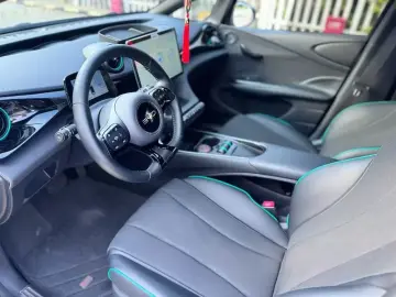 2025 BYD Dolphin с пробегом 8 700 км