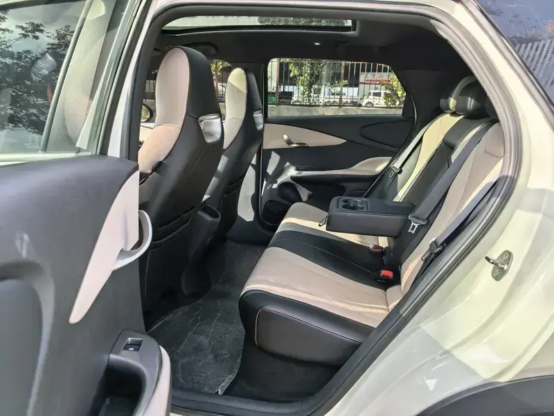2025 BYD Dolphin с пробегом 49 800 км