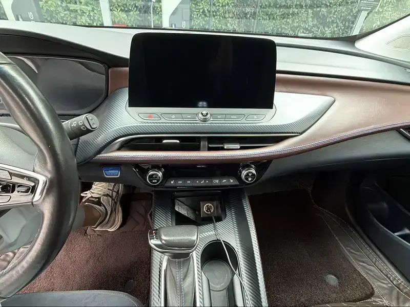 2020 Buick Velite 6 с пробегом 138 000 км