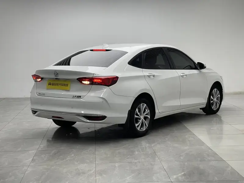 2023 Buick Verano с пробегом 10 600 км