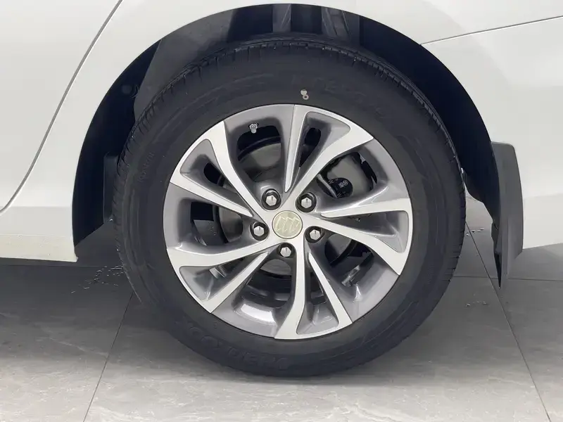 2023 Buick Verano с пробегом 10 600 км
