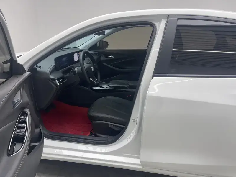 2023 Buick Verano с пробегом 10 600 км