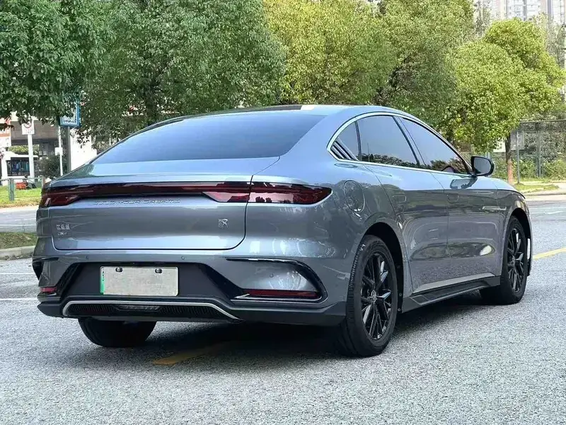 2024 BYD Han с пробегом 20 000 км
