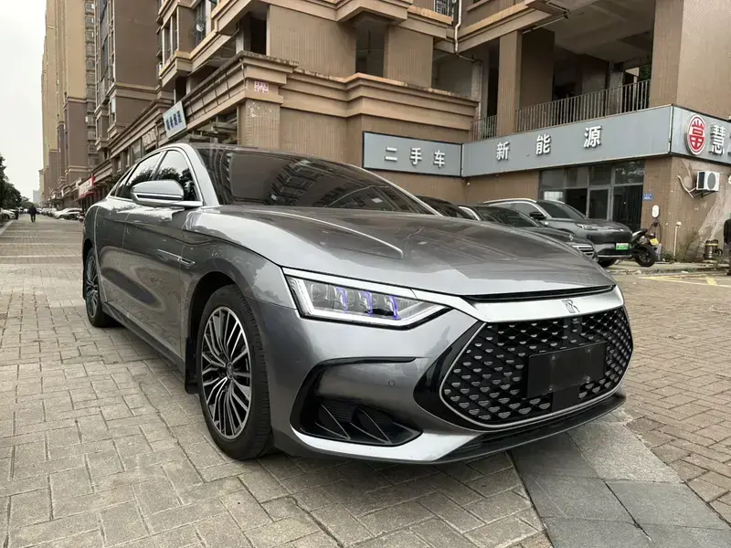 2023 BYD Han с пробегом 62 900 км