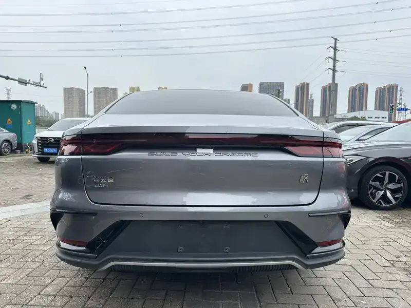 2023 BYD Han с пробегом 62 900 км