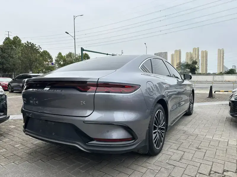 2023 BYD Han с пробегом 62 900 км