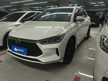 BYD E2
