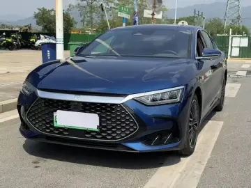 2023 BYD Han с пробегом 30 000 км