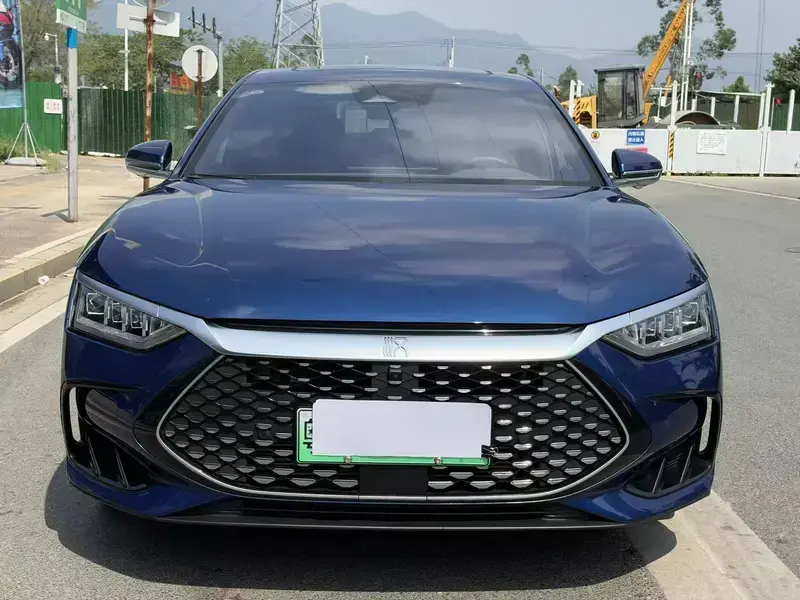 2023 BYD Han с пробегом 30 000 км