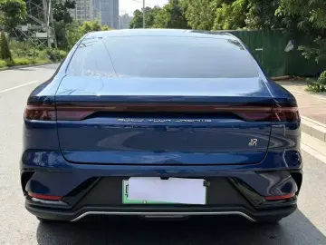 2023 BYD Han с пробегом 30 000 км