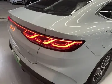 2024 BYD Qin L с пробегом 9 000 км
